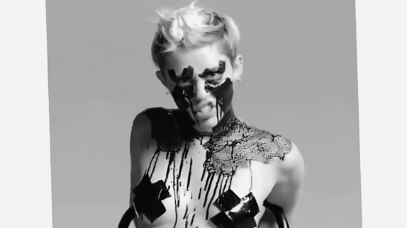 Miley Cyrus à l'affiche d'un festival... porno