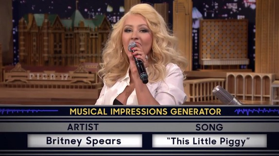 Christina Aguilera imite Britney Spears