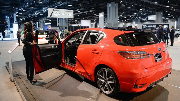 Pub de la Lexus CT 200h : qui chante ?