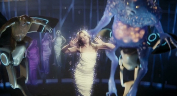 Kylie Minogue : le clip "Absolutely Anything"