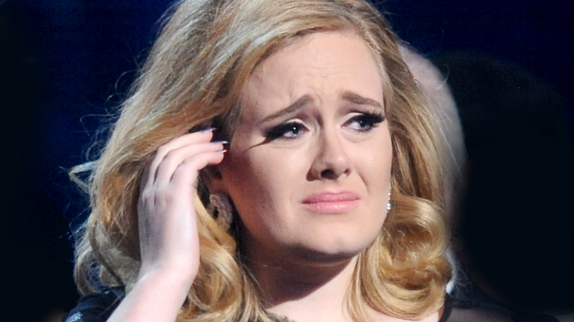 Adele bouleversée après le leak de photos