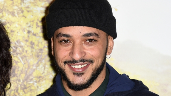 Slimane quitte la comédie musicale de Barbelivien