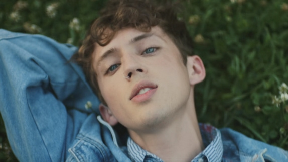 Troye Sivan et Alessia Cara deviennent "Wild"
