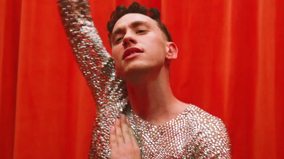 Years & Years se déhanche pour "Meteorite"