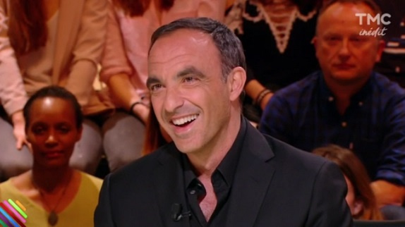 Un clip kitsch de Nikos Aliagas refait surface