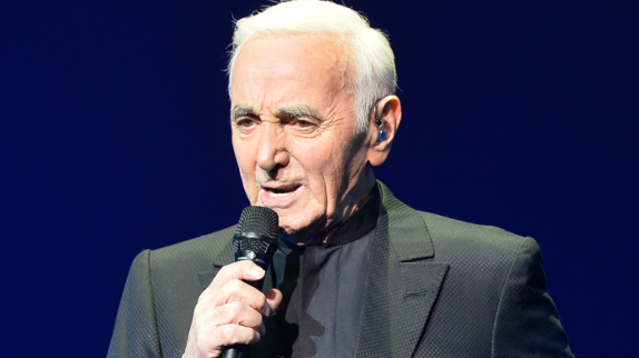 Charles Aznavour repart en tournée !