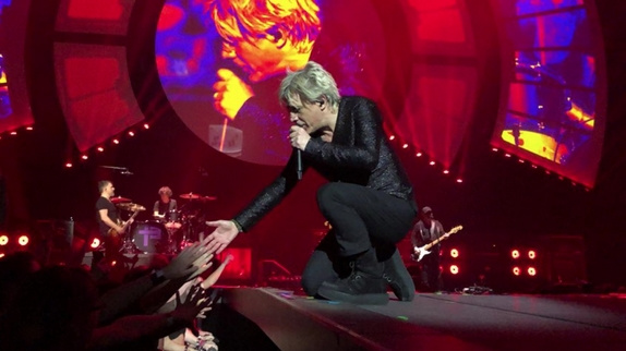 Indochine : un concert grandiose à Bercy !