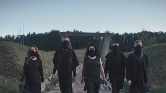 Alan Walker bascule du côté obscur : regardez !