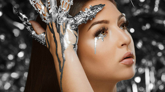 Eva Queen mise sur "Soldier"