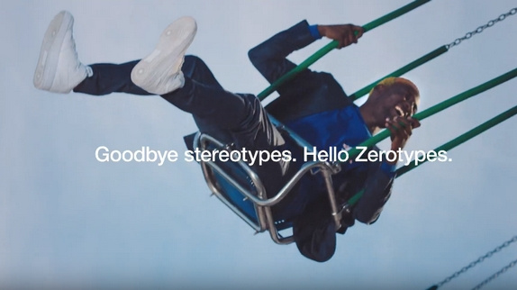 Musique de la pub "Zalando" : qui chante ?