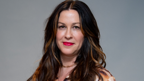 Alanis Morissette évoque le sexisme en musique