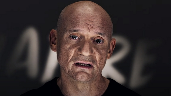 Gaëtan Roussel de retour avec un clip coloré