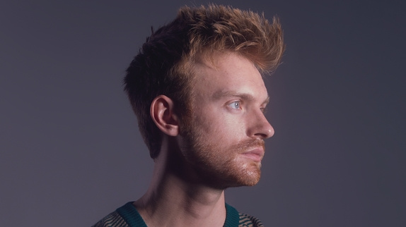 Finneas fait le bilan de 2020 en interview
