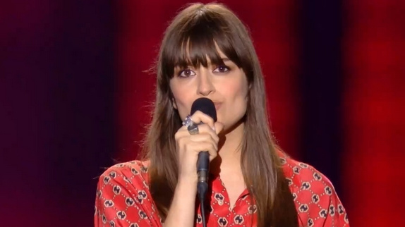 Clara Luciani reprend Jenifer (VIDEO)