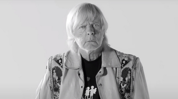 Renaud en noir et blanc pour "Le métèque"