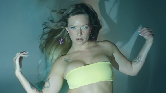 Tove Lo : un clip sensuel pour "2 Die 4"