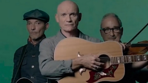 Louise Attaque : le clip "Sortir de l'ordinaire"