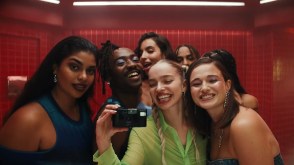 Musique de la pub Sephora : qui chante ?
