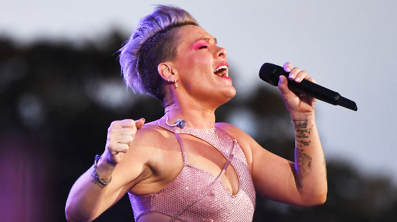 Pink brise plusieurs records avec sa tournée
