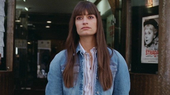 Clara Luciani dévoile le clip "Cette vie"