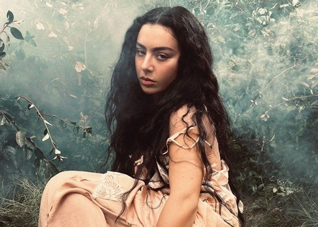Charli xcx : une BO magistrale pour "Wuthering Heights"