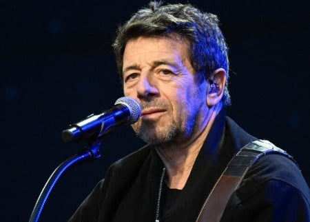 Patrick Bruel visé par une pétition