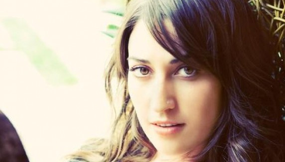 Sara Bareilles réunit ses amis pour "Uncharted"