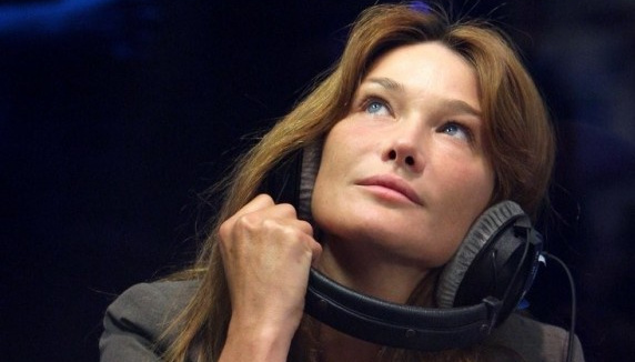 Carla Bruni enregistre un duo avec Enrico Macias
