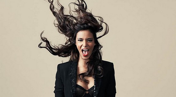 Shy'm remixe "Caméléon" pour la sortie single