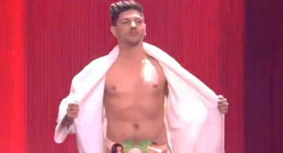 Quentin Mosimann se met nu dans "The Voice"