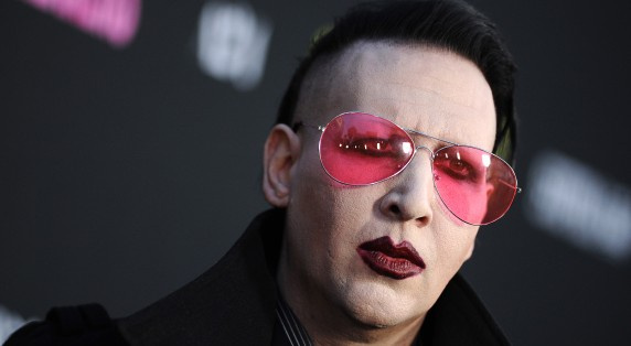 M. Manson : sa dédicace à P. Jackson choque