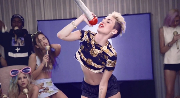 Miley Cyrus : nouvelle version de son clip !