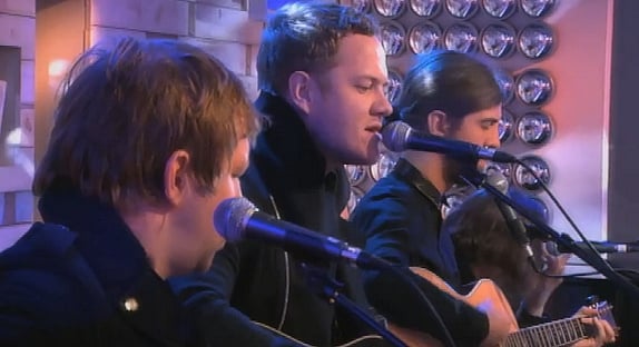 Imagine Dragons : "Radioactive" dans "C à vous"