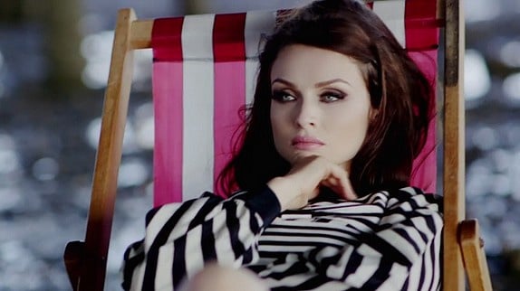 Sophie Ellis-Bextor dévoile un nouveau clip