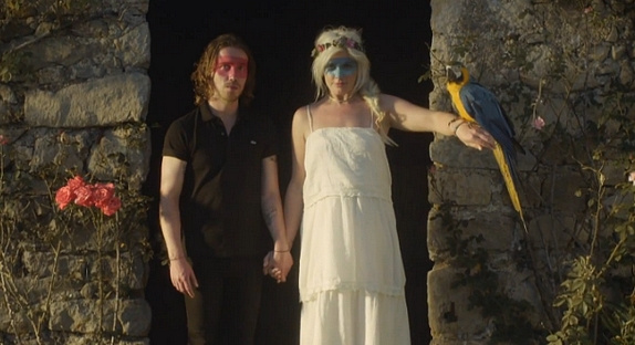 Julien Doré et Micky Green dans "Chou Wasabi"