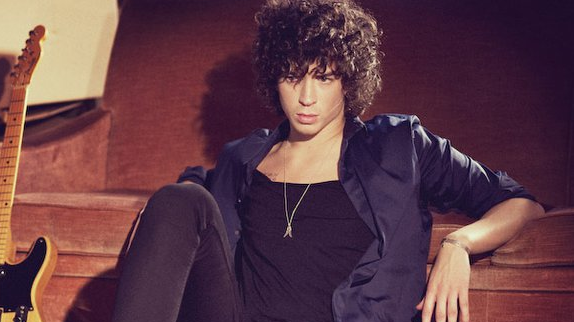 Julian Perretta enchaîne avec "Body Talk"