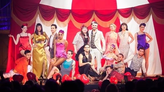 Love Circus fait ses preuves aux Folies Bergère