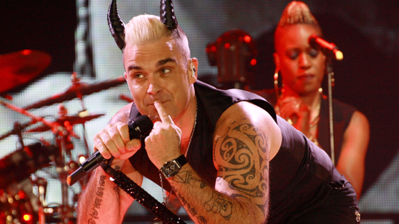 Robbie Williams enflamme le Zénith de Paris