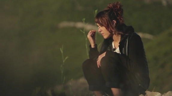 Zaz émouvante sur "Si jamais j'oublie" : le clip