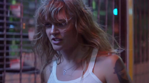Tove Lo perd le contrôle dans "True Disaster"