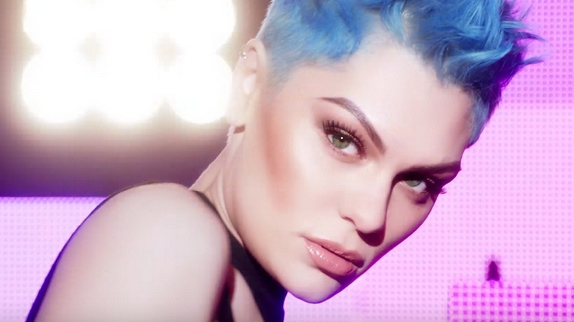 Jessie J change de style dans un nouveau clip