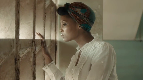 Imany s'envole à Dakar pour "Lately"