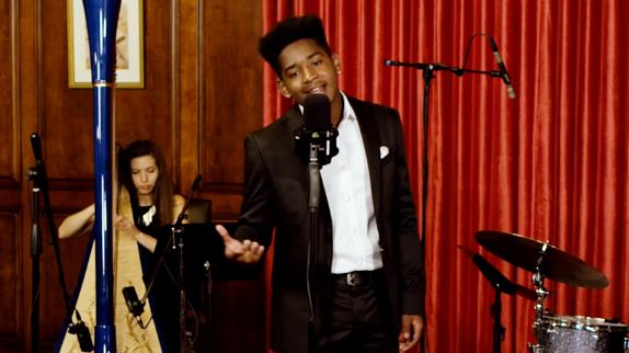 Lisandro Cuxi reprend un tube de Kendji