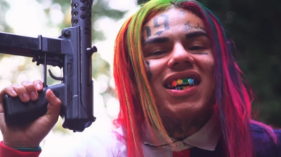 Le rappeur Tekashi 6ix9ine agressé et kidnappé