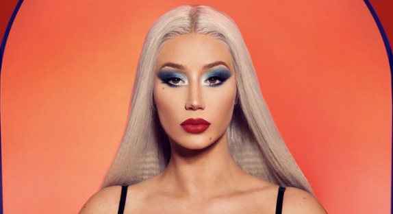 Iggy Azalea officialise son album en chanson