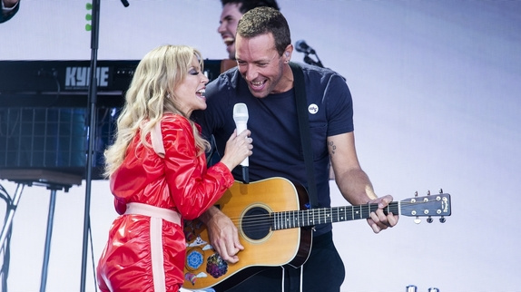 Kylie Minogue invite Coldplay en plein concert