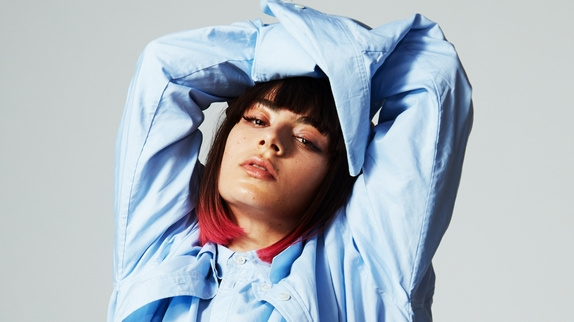 Charli XCX dénonce le sexisme dans l'industrie