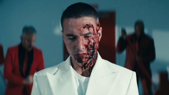 Bain de sang pour J Balvin !