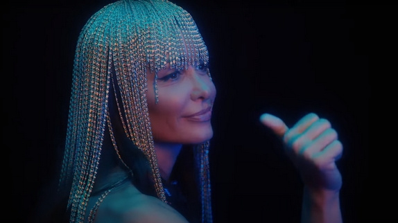 Jenifer : le clip "Est-ce que tu danses ?"