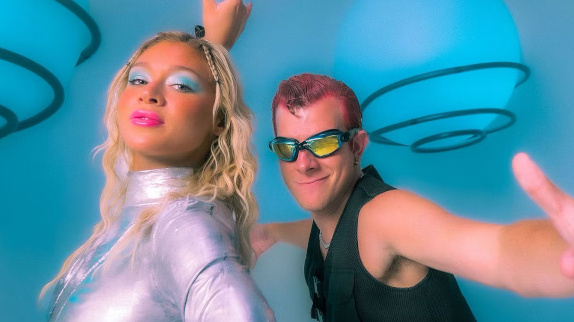 "Planet of the Bass" : l'eurodance gagne TikTok